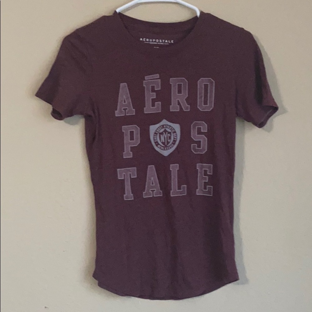 Aeropostal Maroon T-Shirt. S/P